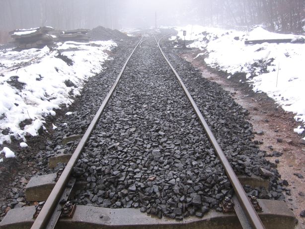 011 Rekonstrukce zadního zhlaví v žst. Dubí.jpg
